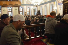 kocaeli’de-vatandaslar-bayram-namazi-icin-camileri-doldurdu