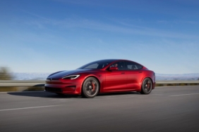 tesla,-abd’de-bazi-elektrikli-arac-modellerinin-fiyatlarinda-artisa-gitti