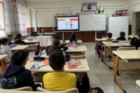 depremzede-ogrenciler-okullarina-geri-dondu