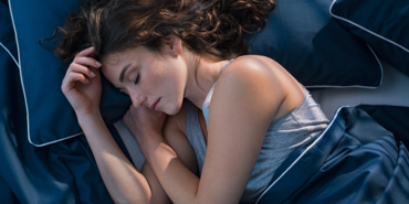 sakin-bu-sekilde-uyumayin!-idrar-ve-solunum-yollari-icin-buyuk-risk-olusturuyor