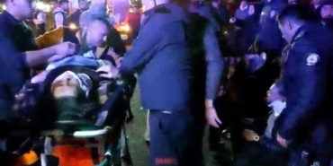 tur-minibusu-ile-otomobil-carpisti:-20-kisi-yaralandi