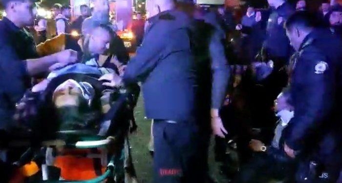 Tur minibüsü ile otomobil çarpıştı: 20 kişi yaralandı