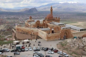 ishak-pasa-sarayi’ni-bayramda-8-bin-kisi-ziyaret-etti