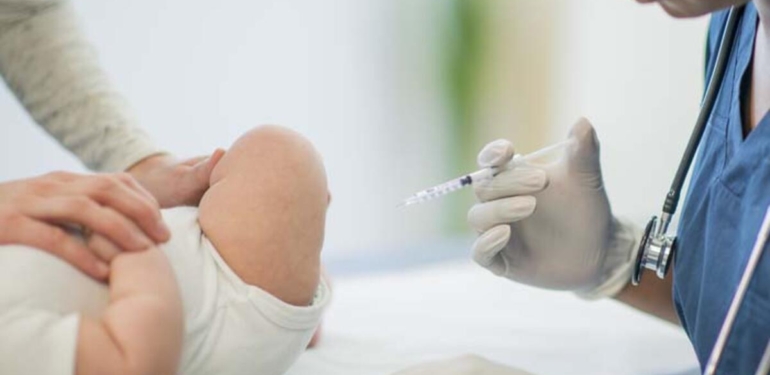 “Şimdiki bebekler şanslı, aşıyla korunuyorlar”