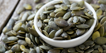 kabak-cekirdeginin-bilinmeyen-tehlikesi!-bagirsaklara-buyuk-zarar-veriyor