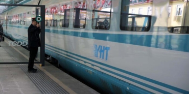 ankara-sivas-yuksek-hizli-treni,-ilk-ucretsiz-yolculariyla-ankara’ya-hareket-etti