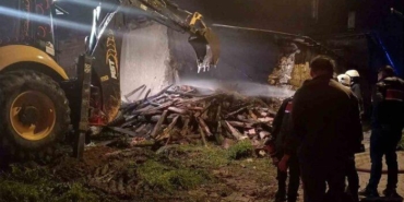 ahirli’da-ev-yangini