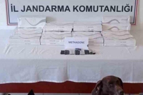 agri’da-iran-plakali-otobuste-82-uyusturucu-hap-ile-300-paket-kacak-sigara-ele-gecirildi