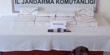 agri’da-iran-plakali-otobuste-82-uyusturucu-hap-ile-300-paket-kacak-sigara-ele-gecirildi