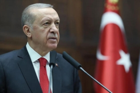 cumhurbaskani-erdogan-depremzedelere-seslendi:-deprem-turistlerinin-umursamazligina-bakarak-karamsarliga-kapilmayin