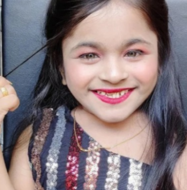 cocuk-gibi-gorunuyor-ama-20-yasinda!-nadir-gorulen-hastaligi-yuzunden-hala-bebek-bezi-kullaniyor