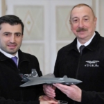 selcuk-bayraktar,-azerbaycan-cumhurbaskani-aliyev’i-ziyaret-etti