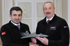 selcuk-bayraktar,-azerbaycan-cumhurbaskani-aliyev’i-ziyaret-etti