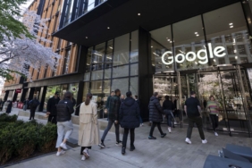 google-calisanlari-londra’da-isten-cikarmalari-protesto-etti