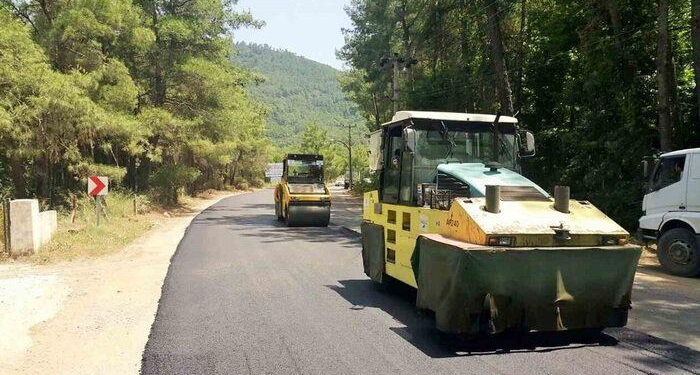 Büyükşehir, Marmaris’te 183 Km yol çalışması yaptı