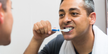 dis-temizliginde-yapilan-bu-hata-kalp-sagligini-bitiriyor!-uzmanlar-riske-karsi-uyardi