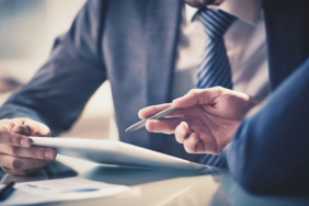 sirketlerin-%77’sinde-yonetici-acigi-var