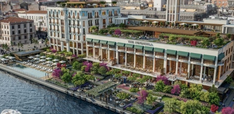 Boğaz manzarası ve Bauhaus tasarımıyla şehrin yeni popüler mekanı: Peninsula Istanbul