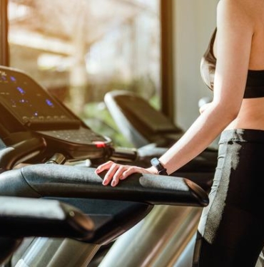 kosu-bandiyla-zayiflamak-mumkun-mu?-kosu-bandi-zayiflamaya-yardimci-olur-mu,-kosu-bandinda-gunluk-ne-kadar-yurumeli?