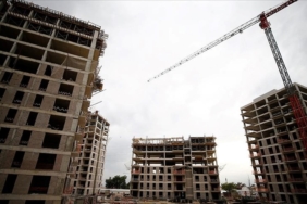 zeytinburnu-bestelsiz-mahallesi-donusuyor:-300-konut-teslim-edildi