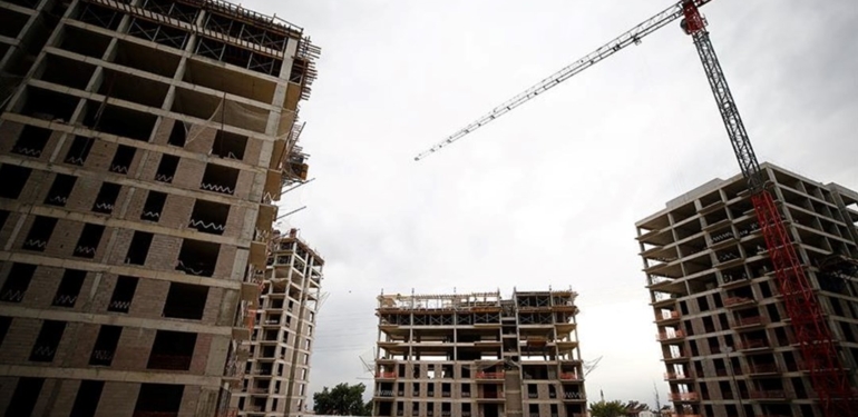 Zeytinburnu Beştelsiz Mahallesi dönüşüyor: 300 konut teslim edildi