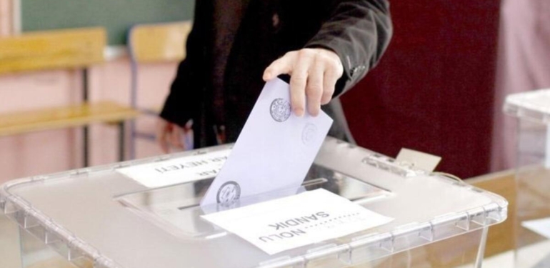 Oy kullanırken kalp krizi geçirerek hayatını kaybetti