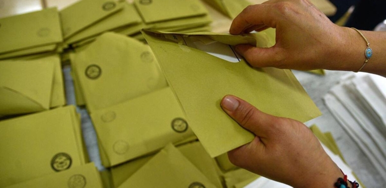 Deprem bölgesi en çok kime oy verdi?