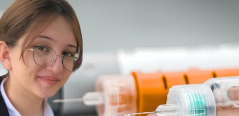 Liseyi bitirmeden üniversiteli oldu, İzmirli Asmin, ABD’den kabul aldı