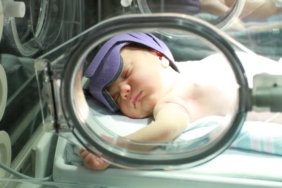 bebeklerde-sarilik-nedir,-neden-olur?-sarilik-olan-bebege-ne-yapilir,-nasil-anlasilir?