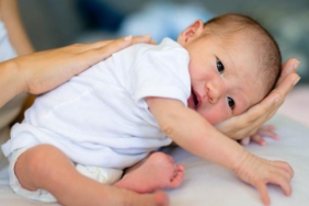 bebeklerde-hickirik-nasil-gecer,-hickiran-bebege-ne-yapilir?-bebekleri-neden-hickirik-tutar,-hickirik-doydugunu-mu-gosterir?