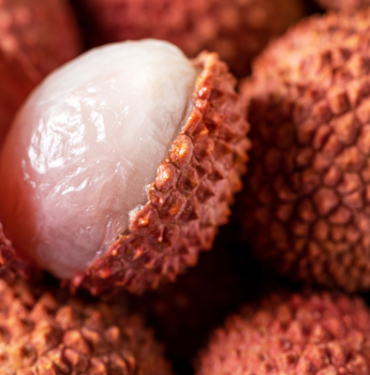 dogal-vitamin-kaynagi-kral-meyvesi-olarak-biliniyor!-portakaldan-25-kat-daha-fazla-c-vitamini-iceriyor