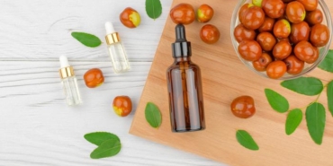 jojoba-yagi-faydalari-nelerdir,-nasil-kullanilir?-jojoba-yagi-ne-ise-yarar,-saca-nasil-uygulanir?