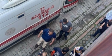 otomobilden-husumetli-olduklari-esnafa-kursun-yagdirdilar