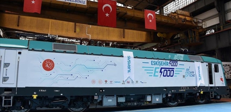 Milli elektrikli tren yolculu seferlerine bugün başlıyor