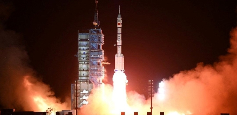 Çin ilk kez bir sivil taykonotu uzaya yollayacak