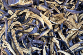 sifa-kaynagini-gordugunuz-yerde-toplayin!-dogal-antibiyotik-olan-bu-gida-cinsel-gucu-artiriyor,-kani-temizliyor