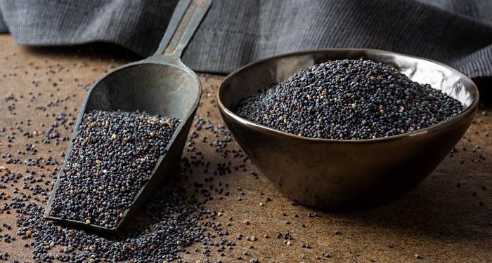 Uykusuzluk çekenler için bir avuç yemek bile yeterli! Vücudu tıka basa vitamin dolduruyor