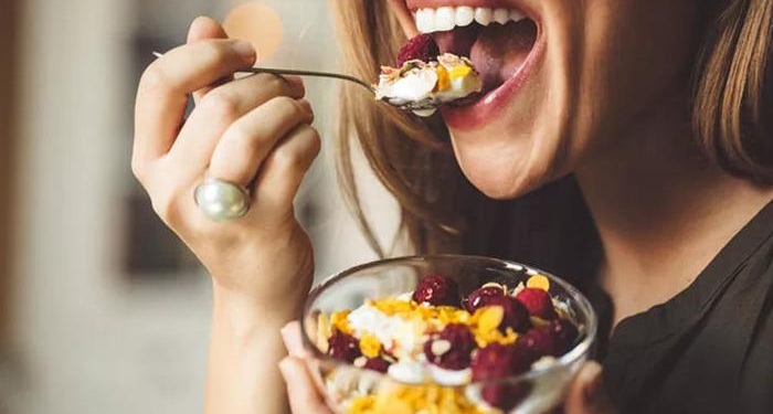 Gece acıkmalarına son! Bu tariflerle uzun süren tokluğun keyfini çıkarın