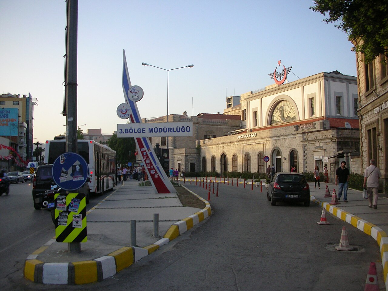 Alsancak Garı'nın tarihi binası, İzmir Konak