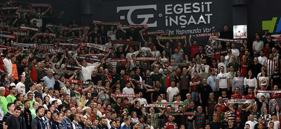 Atilla Karaoğlan - Hakem Atilla Karaoğlan bir Süper Lig maçında sahada